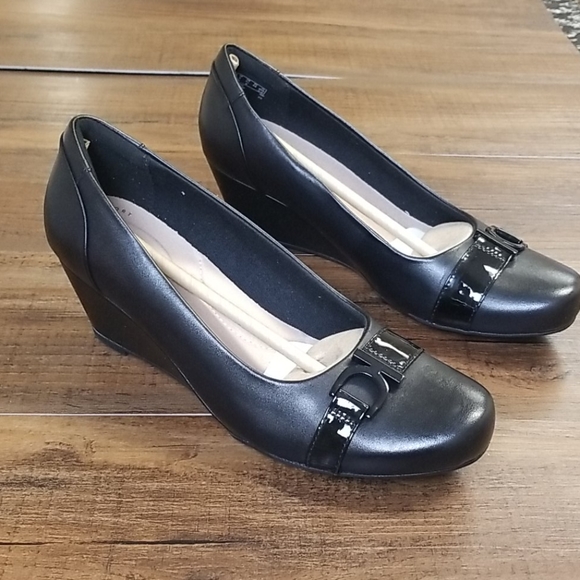 clarks flores poppy wedge